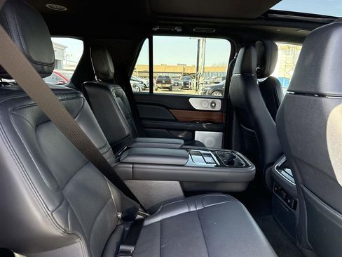 Used 2024 Lincoln Navigator Reserve AWD/4WD image 26