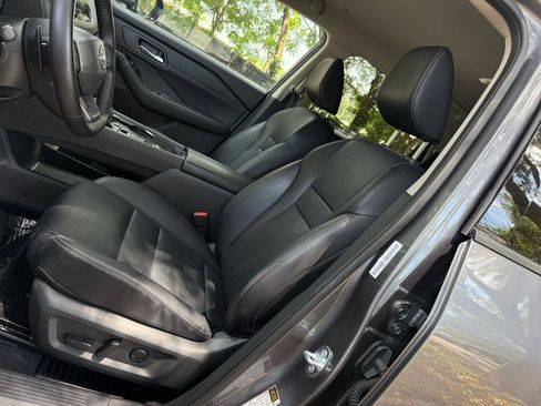 Used 2026 Nissan Rogue SL FWD image 28
