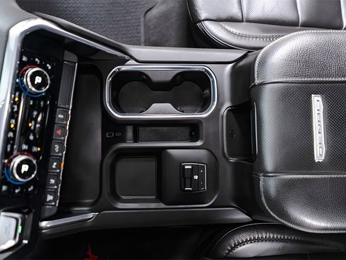 Used 2024 GMC Sierra 3500 Denali image 18