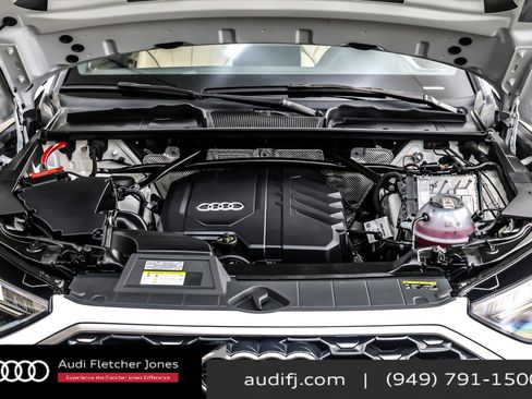 Used 2023 Audi Q5 2.0T Premium w/ Convenience Package image 12