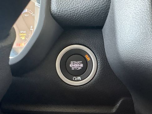 New 2026 RAM 2500 Laramie AWD/4WD image 29