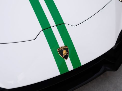 Used 2023 Lamborghini Huracan Tecnica RWD image 5