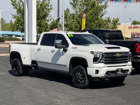 Used 2024 Chevrolet Silverado 3500 High Country w/ Technology Package AWD/4WD image 61