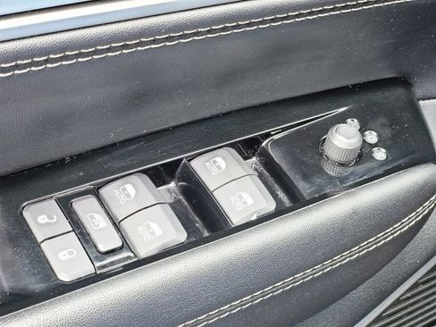 Used 2024 Jeep Wagoneer L Series II w/ Flexible Seating Group image 21