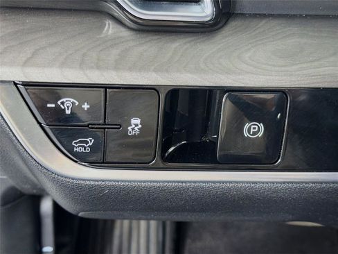 Used 2025 Kia Sportage X-Line w/ Premium Package image 10