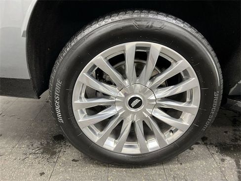 Certified 2024 Cadillac Escalade Premium Luxury image 34