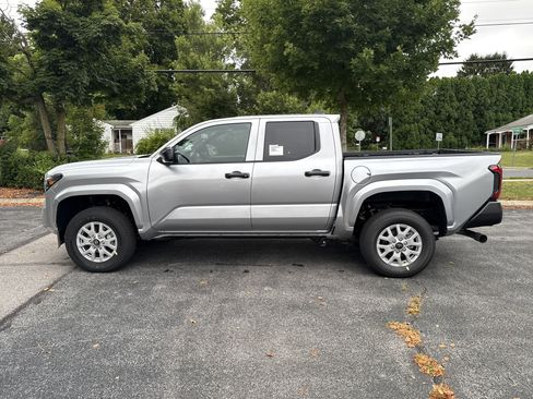 New 2025 Toyota Tacoma SR image 6