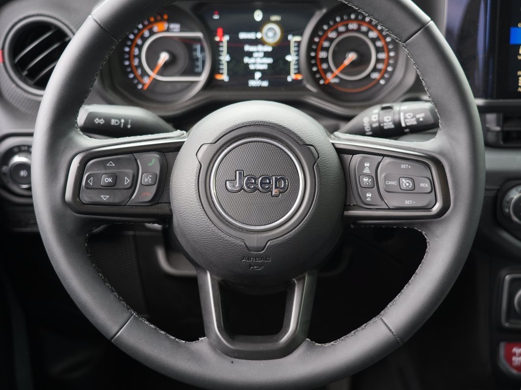 Used 2025 Jeep Wrangler Unlimited Rubicon AWD/4WD image 22