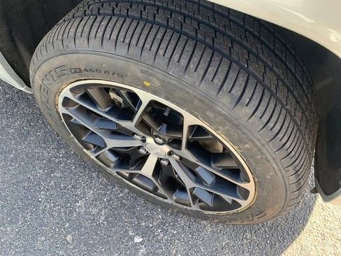 Used 2022 Jeep Grand Cherokee Summit AWD/4WD image 10