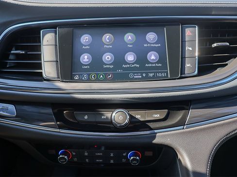 Used 2024 Buick Enclave Premium image 26