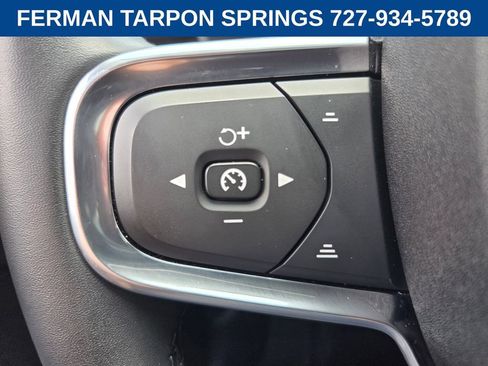 Certified 2026 Volvo XC40 B5 Plus AWD/4WD image 32
