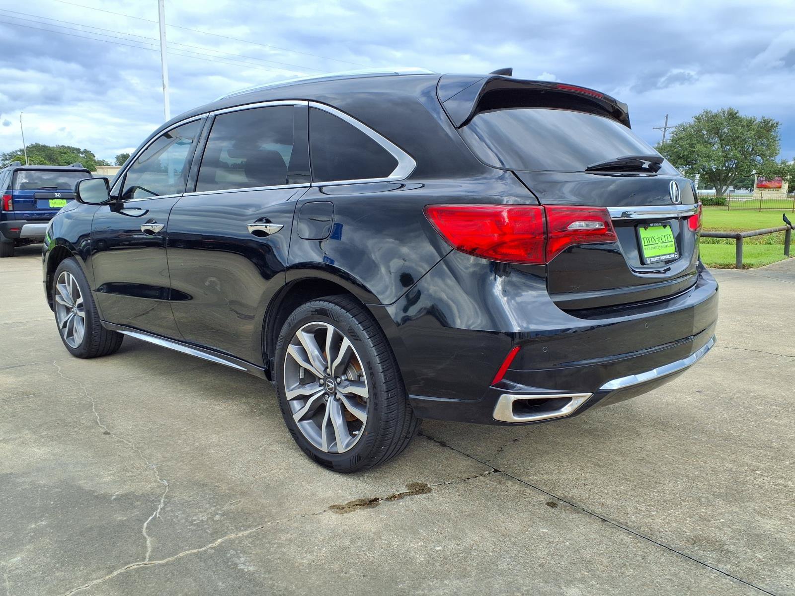 Used 2019 Acura MDX w/ Advance Package AWD/4WD image 7