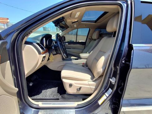 Used 2013 Jeep Grand Cherokee Limited w/ Mopar Chrome Edition Group RWD image 14