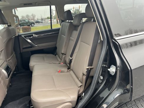 Used 2023 Lexus GX 460 Premium image 25