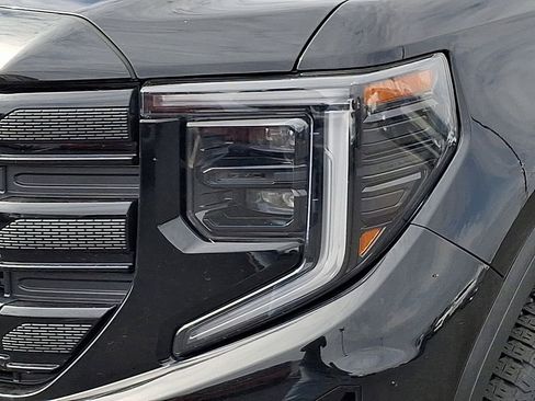 Used 2024 GMC Sierra 1500 Elevation image 10