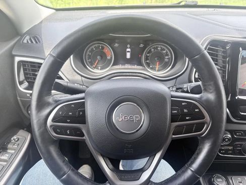 Used 2019 Jeep Cherokee Limited AWD/4WD image 15