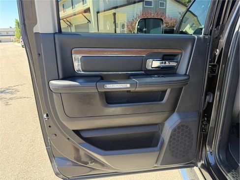 Used 2016 RAM 3500 Laramie AWD/4WD image 29