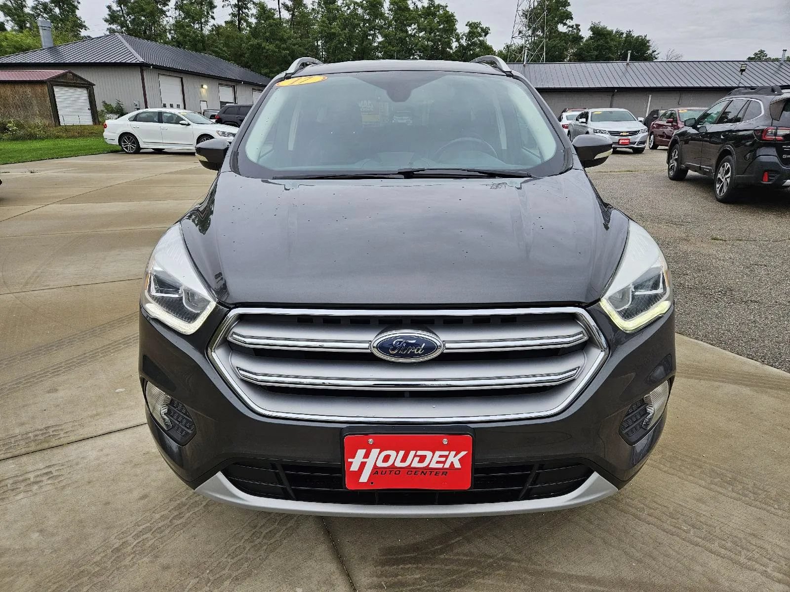 Used 2017 Ford Escape Titanium AWD/4WD image 2