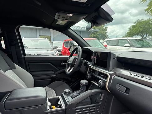Used 2026 Toyota Tacoma TRD Off-Road AWD/4WD image 11