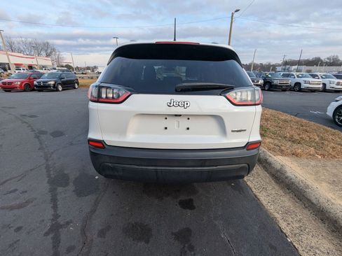 Used 2019 Jeep Cherokee Latitude w/ Popular Appearance Group image 6