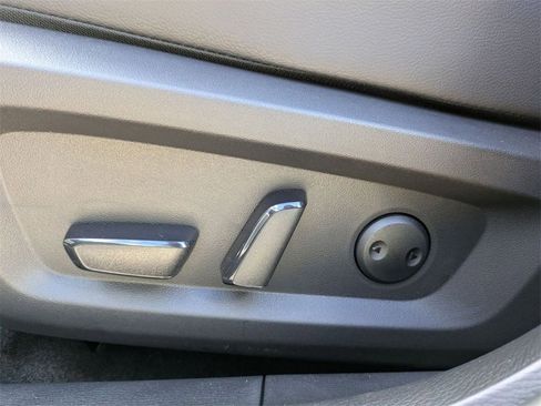 New 2025 Mitsubishi Outlander SEL image 14