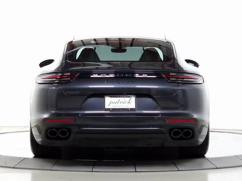 Used 2020 Porsche Panamera GTS image 5