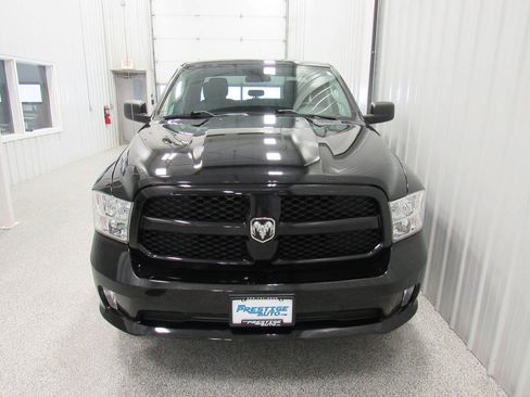 Used 2021 RAM 1500 Express AWD/4WD image 9
