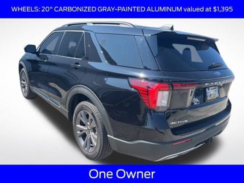 Used 2025 Ford Explorer Active w/ Active Comfort Package image 4
