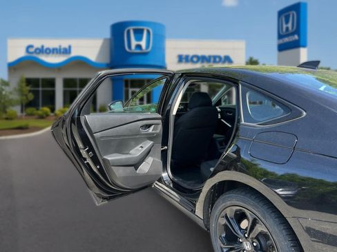 Used 2025 Honda Accord SE image 33