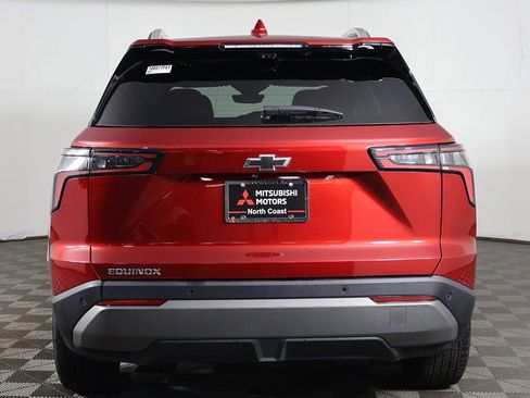 Used 2025 Chevrolet Equinox LT w/ Convenience Package II FWD image 12
