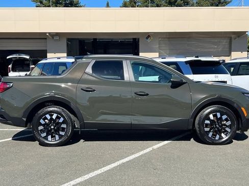 Certified 2025 Hyundai Santa Cruz SEL FWD image 3