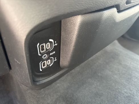 Used 2022 RAM 1500 Laramie AWD/4WD image 29