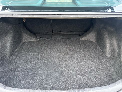 Used 2016 Toyota Corolla L image 30