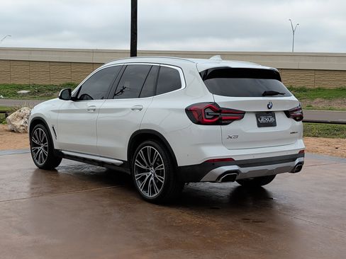 Used 2024 BMW X3 sDrive30i w/ Premium Package image 4