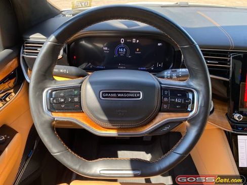 Certified 2022 Jeep Grand Wagoneer Series III w/ Rear Seat Video Group 1 AWD/4WD image 18