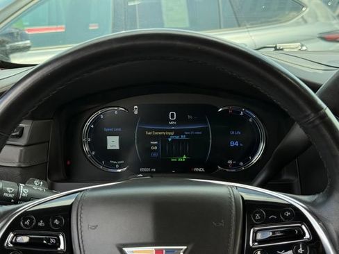 Used 2020 Cadillac Escalade Platinum AWD/4WD image 26