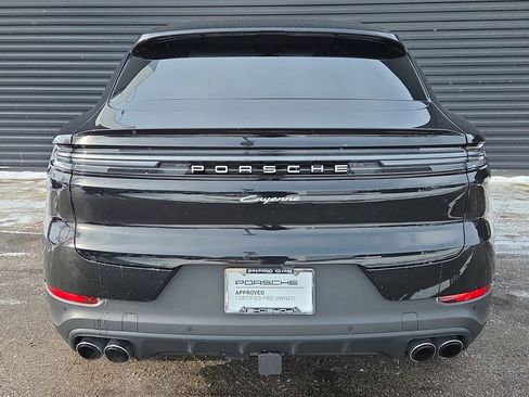 Used 2025 Porsche Cayenne Coupe AWD/4WD image 23