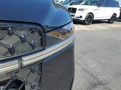 Used 2025 Lincoln Navigator Reserve w/ Jet Appearance Package