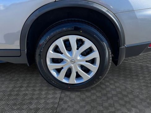 Used 2018 Nissan Rogue S image 33