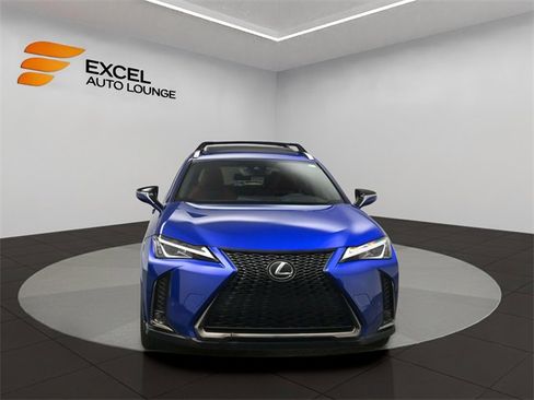 Used 2022 Lexus UX 200 F Sport image 2