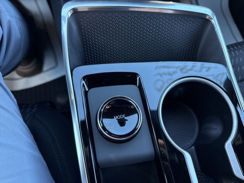 New 2026 Chevrolet Equinox LT w/ LPO, Floor Liner Package image 26