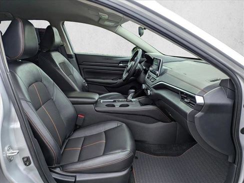 Used 2020 Nissan Altima 2.5 SR FWD image 19