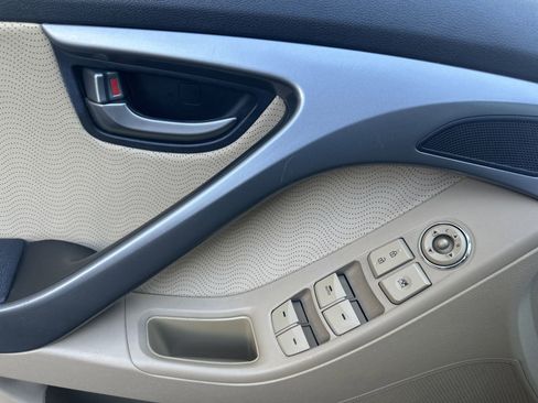 Used 2013 Hyundai Elantra Limited image 9