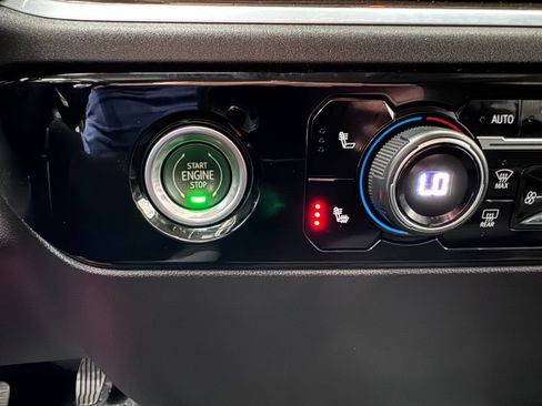 Certified 2022 Chevrolet Silverado 1500 LT AWD/4WD image 23
