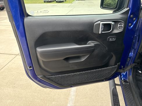 Used 2020 Jeep Wrangler Unlimited Sport S AWD/4WD image 13