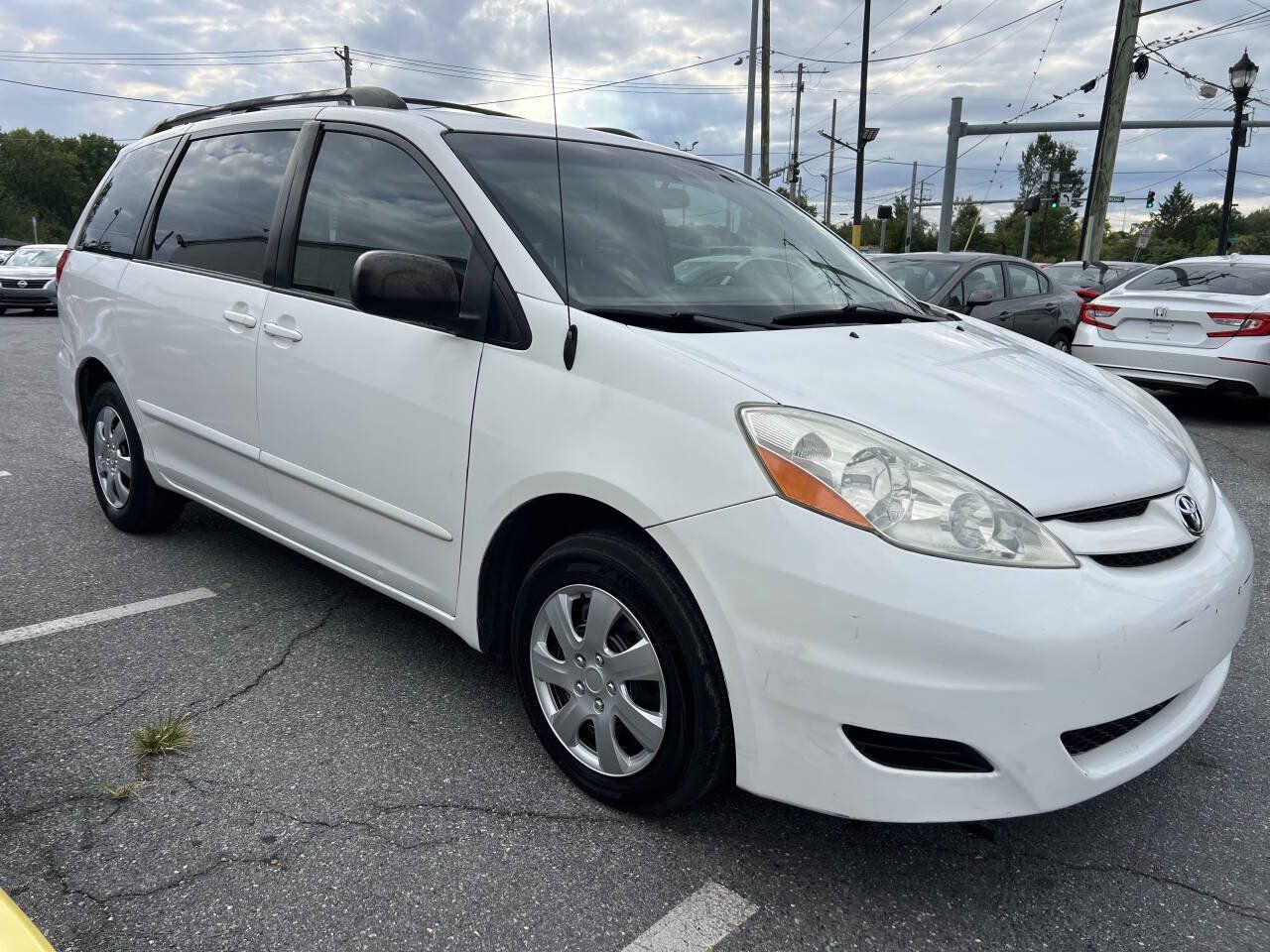 Used 2008 Toyota Sienna CE FWD image 3
