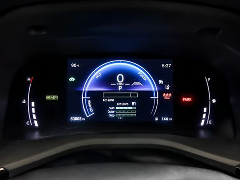 Used 2025 Toyota Camry SE FWD image 15
