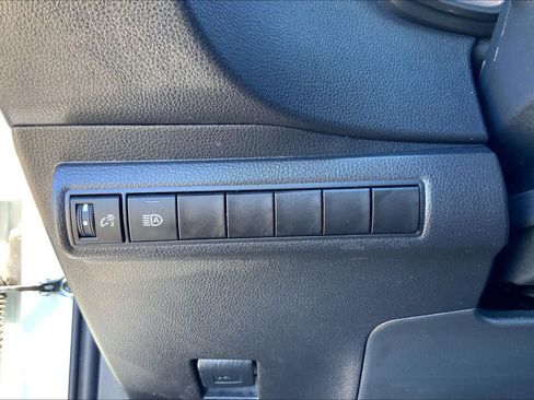 Used 2023 Toyota Corolla LE image 33