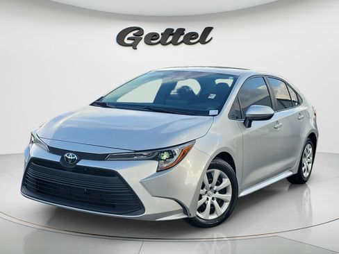 Used 2024 Toyota Corolla LE FWD image 1