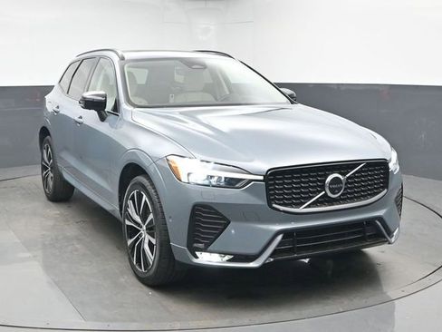 Used 2023 Volvo XC60 B5 Plus w/ Climate Package image 2